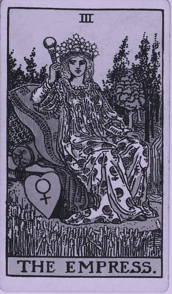 The Empress tarot card — Rider–Waite–Smith, Mist edition