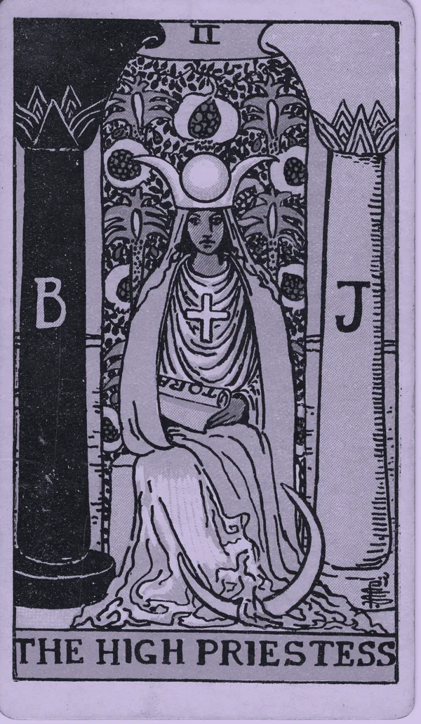The High Priestess tarot card — Rider–Waite–Smith, Mist edition